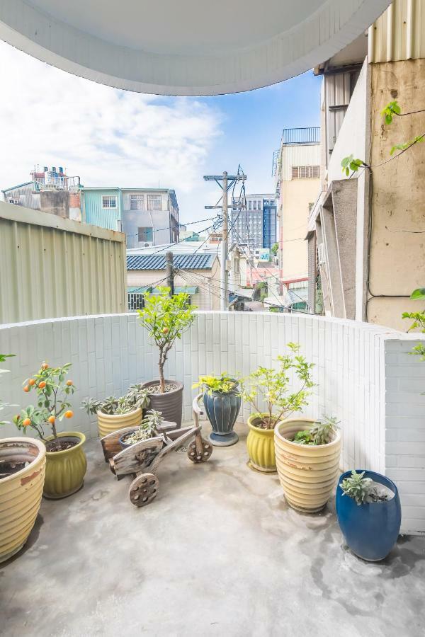 Fun Simon Apartment ไถหนาน ภายนอก รูปภาพ